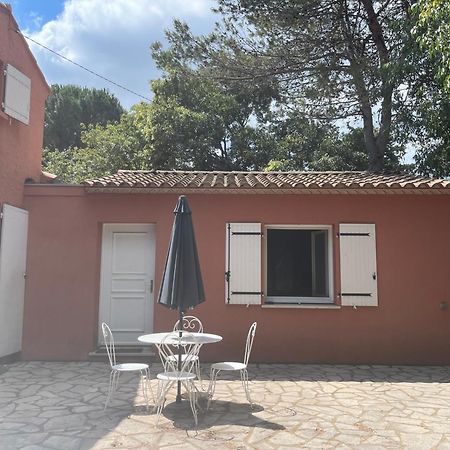 Studio Independant Calme Pas Loin Du Centre Νιμ Εξωτερικό φωτογραφία