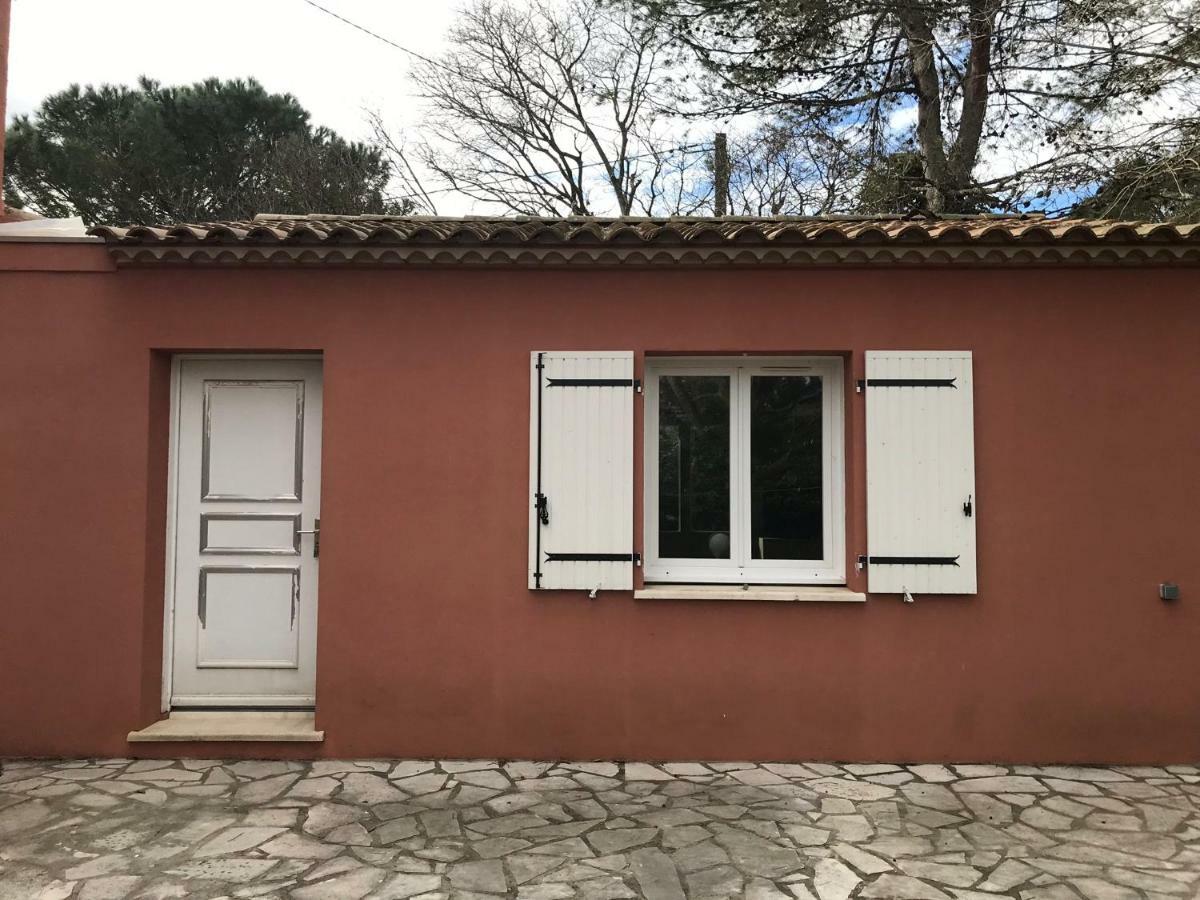 Studio Independant Calme Pas Loin Du Centre Νιμ Εξωτερικό φωτογραφία